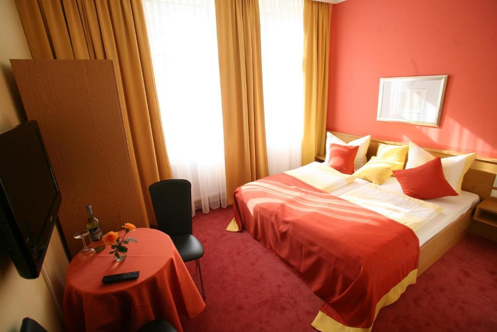 Hotel Am Kuhbogen Гоф Номер фото